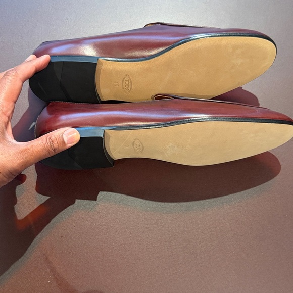 Tod's Burgundy Leather Loafers with Tassels - Picture 8 of 12